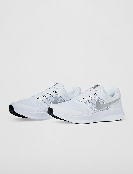 Nike Men's Run Swift 3 Road Running Shoes